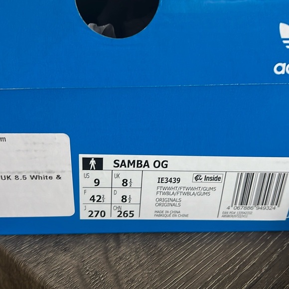 All white Adidas samba. Brand new in box. Size US 9 mens - Picture 2 of 3